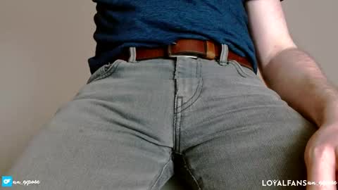 Snapshot of an_expose chatting on 02.16.25 an expos online show from 02.16.25