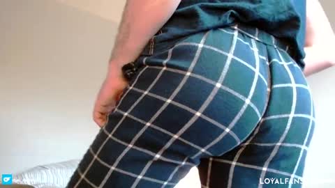 Snapshot of an_expose chatting on 02.17.25 an expos online show from 02.17.25