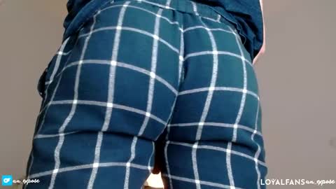 Snapshot of an_expose chatting on 02.23.25 an expos online show from 02.23.25