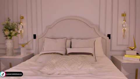 Ana Carrera  online show from 10.10.25