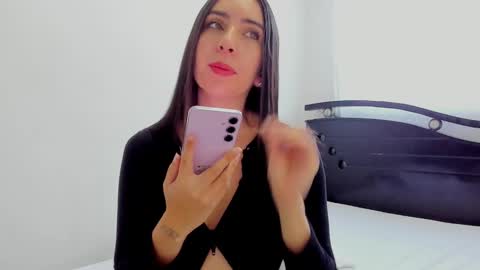 Snapshot of ana_castilo chatting on 01.07.25 Ana IG an castillo 1 online show from 01.07.25