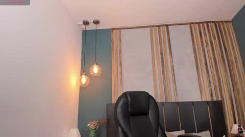 Snapshot of ana_coral chatting on 10.05.25 Ana Coral online show from 10.05.25