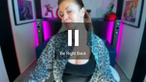 Snapshot of ana_mills chatting on 12.04.24 Ana online show from 12.04.24