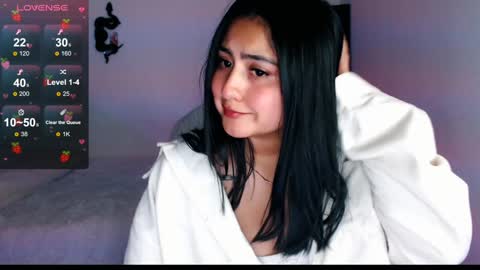 Snapshot of ana_ricciardi chatting on 12.21.24 Ana Ricciardi online show from 12.21.24