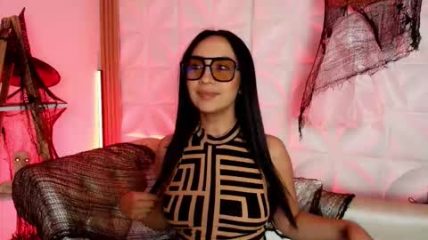   online show from 10.07.25