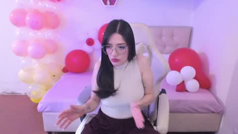 Im anna but you can call me as you want online show from 04.09.26