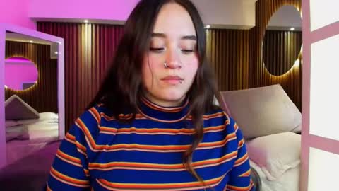 Snapshot of ana_taylor2 chatting on 09.29.25 Ana online show from 09.29.25