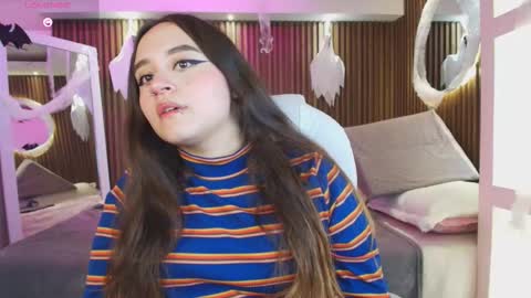 Snapshot of ana_taylor2 chatting on 10.14.25 Ana online show from 10.14.25