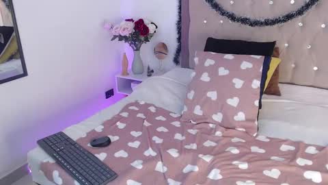 Ana Moon  online show from 12.24.24