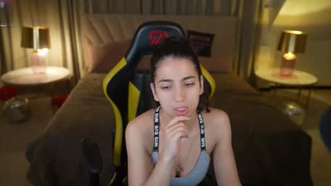 Snapshot of anabel2054 chatting on 03.23.26 Sweet girls online show from 03.23.26