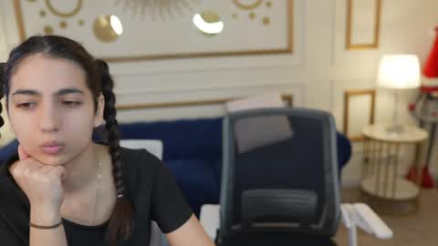 Snapshot of anabel2054 chatting on 04.12.26 Sweet girls online show from 04.12.26