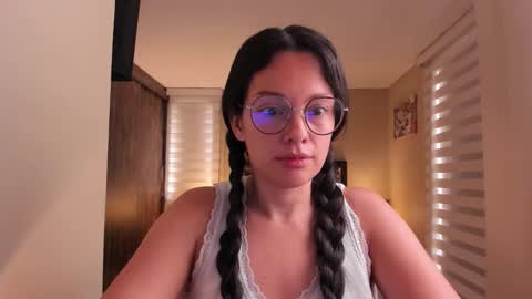 Snapshot of anabel_25 chatting on 11.28.25 Anabel online show from 11.28.25