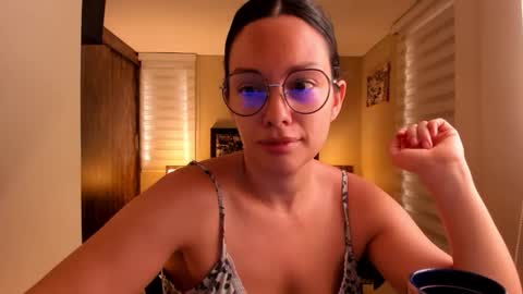 Snapshot of anabel_25 chatting on 12.20.25 Anabel online show from 12.20.25