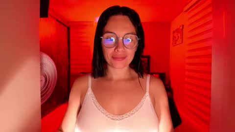 Snapshot of anabel_25 chatting on 12.23.25 Anabel online show from 12.23.25