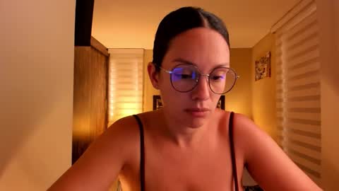 Snapshot of anabel_25 chatting on 01.19.26 Anabel online show from 01.19.26