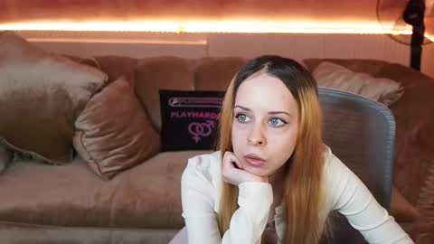 PLAYHARD054 online show from 11.21.25