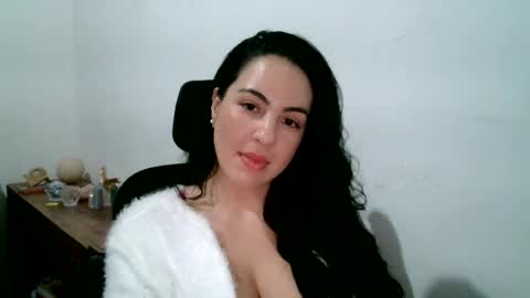 Snapshot of anabelenogueira1 chatting on 07.25.26 anabelenogueira1 online show from 07.25.26
