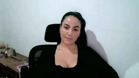 Snapshot of anabelenogueira1 chatting on 07.25.26 anabelenogueira1 online show from 07.25.26