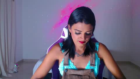 Anabella online show from 12.13.24