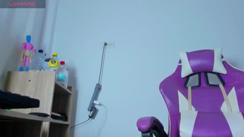 Snapshot of anabellabonariva chatting on 09.17.25 Anabella online show from 09.17.25