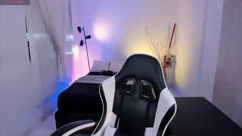 ANABEL WOLF  online show from 09.08.25