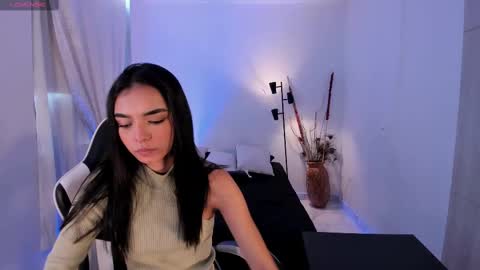 ANABEL WOLF  online show from 09.17.25