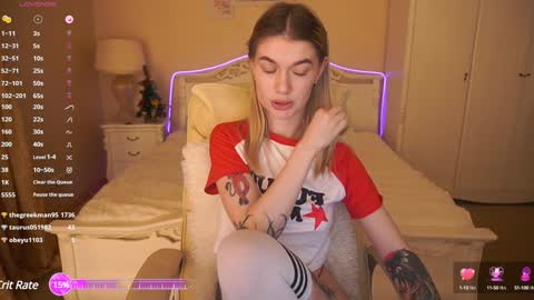 Snapshot of anacondaon chatting on 01.05.25 Nika online show from 01.05.25