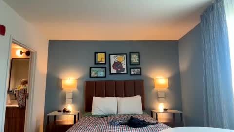 Snapshot of anador16 chatting on 04.16.26 Anador online show from 04.16.26