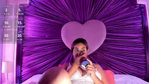 Snapshot of anaelle_bardin chatting on 10.03.25 Anna online show from 10.03.25