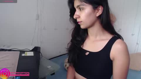 Snapshot of anahibrowns95 chatting on 02.11.25 Anahi Browns online show from 02.11.25