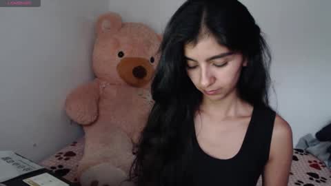 Snapshot of anahibrowns95 chatting on 02.19.26 Anahi Browns online show from 02.19.26