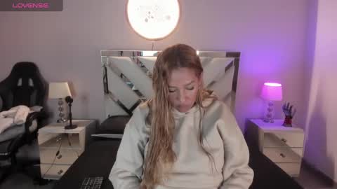 Anah Jones online show from 01.04.25