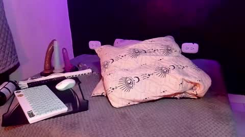 anais  cooper  online show from 02.28.25