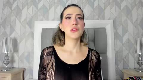   online show from 10.11.25