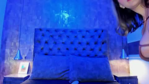 ..a n a i s  c o o p e r .. online show from 03.16.26