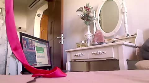 Snapshot of anaiserebel chatting on 01.11.25 anaiserebel online show from 01.11.25