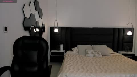 Anais Nin  online show from 09.17.25