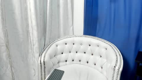 analia18  online show from 01.06.25