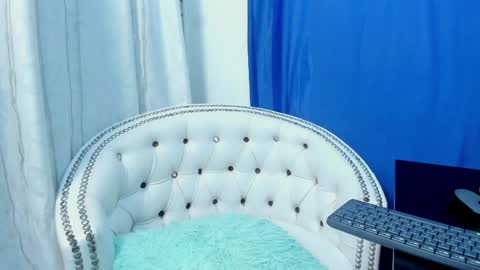 analia18  online show from 01.10.25