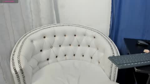 analia18  online show from 02.08.25