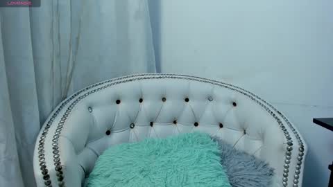 analia18  online show from 02.21.25