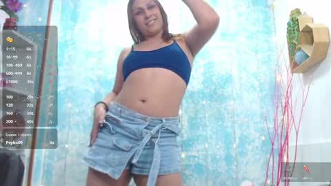 Snapshot of analia_01 chatting on 09.23.25 Analia online show from 09.23.25