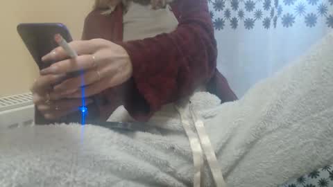Snapshot of analove200 chatting on 02.21.25 analove200 online show from 02.21.25