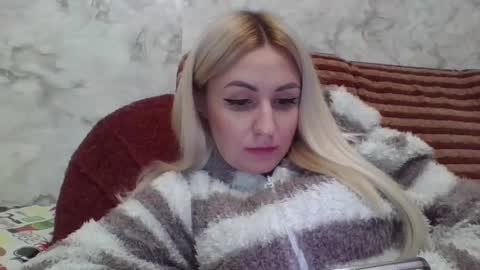Snapshot of analqueen2024 chatting on 12.06.24 analqueen2024 online show from 12.06.24