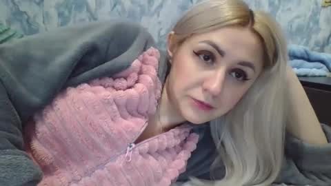 Snapshot of analqueen2024 chatting on 12.27.24 analqueen2024 online show from 12.27.24