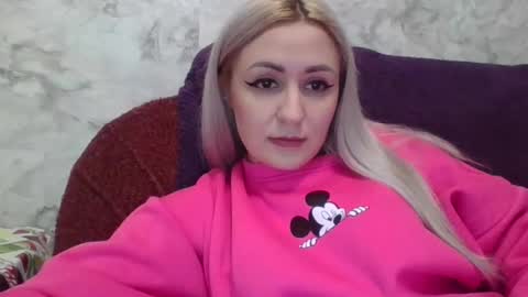 Snapshot of analqueen2024 chatting on 12.30.24 analqueen2024 online show from 12.30.24