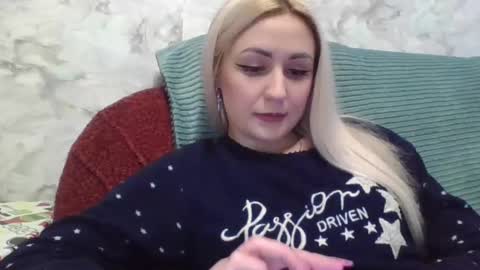 Snapshot of analqueen2024 chatting on 01.22.25 analqueen2024 online show from 01.22.25