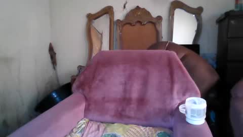 Snapshot of analslut1987 chatting on 02.18.25 analslut1987 online show from 02.18.25