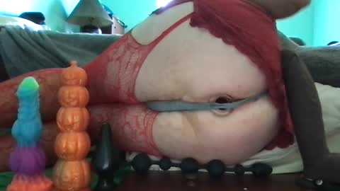 Snapshot of analzilla chatting on 09.11.25 Mandy online show from 09.11.25