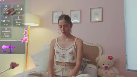 Snapshot of anam8 chatting on 02.15.25 Ana Mara Botero online show from 02.15.25